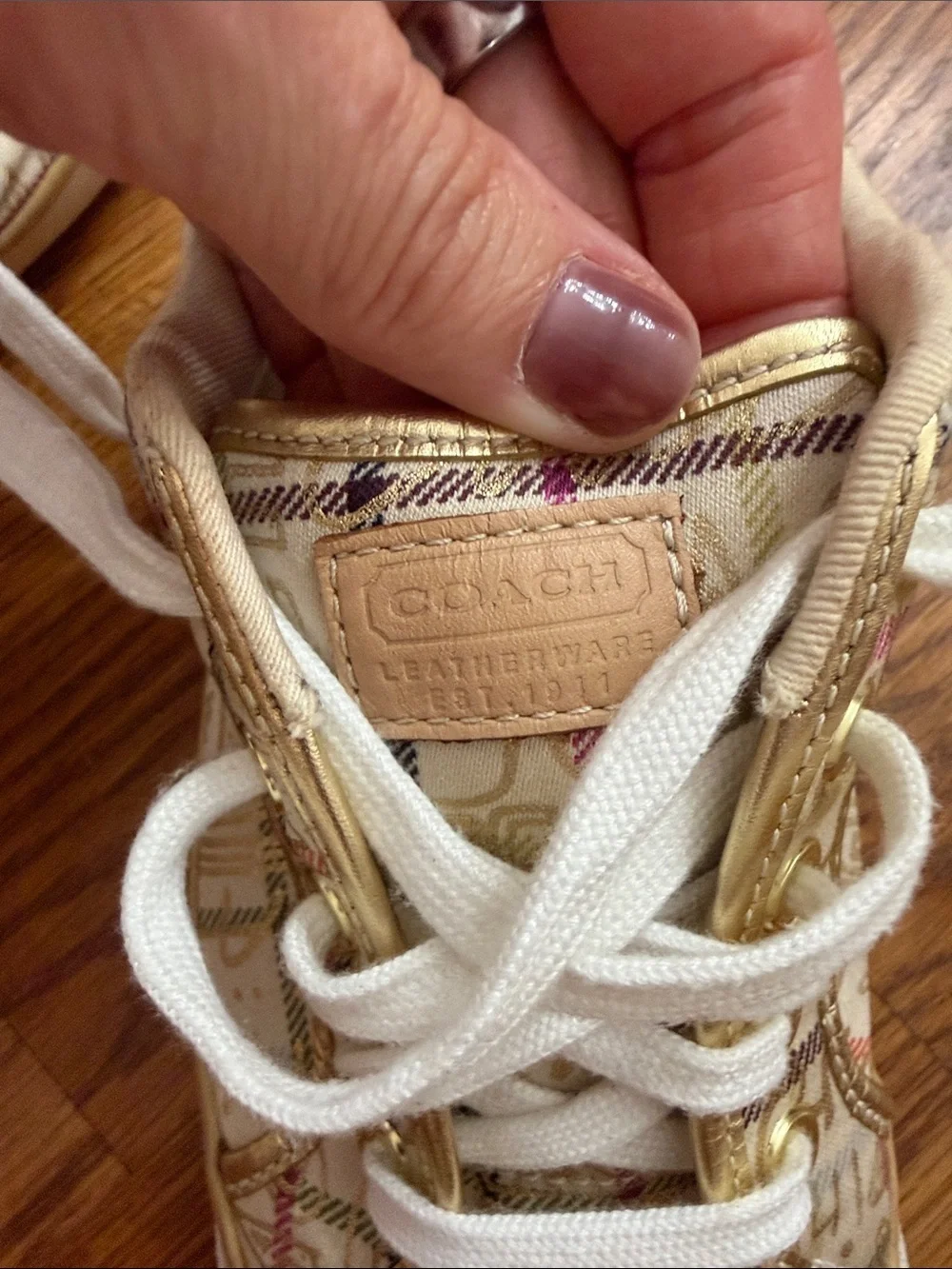 Coach Barrett multi color Plaid Logo Sneakers Gold Trim Women’s Size 7.5B